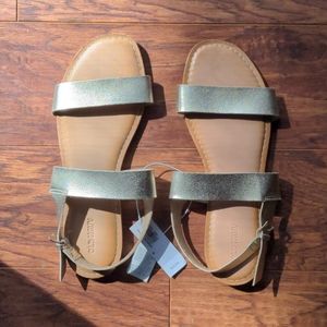 Gold Strappy sandals - Size 9 NWT